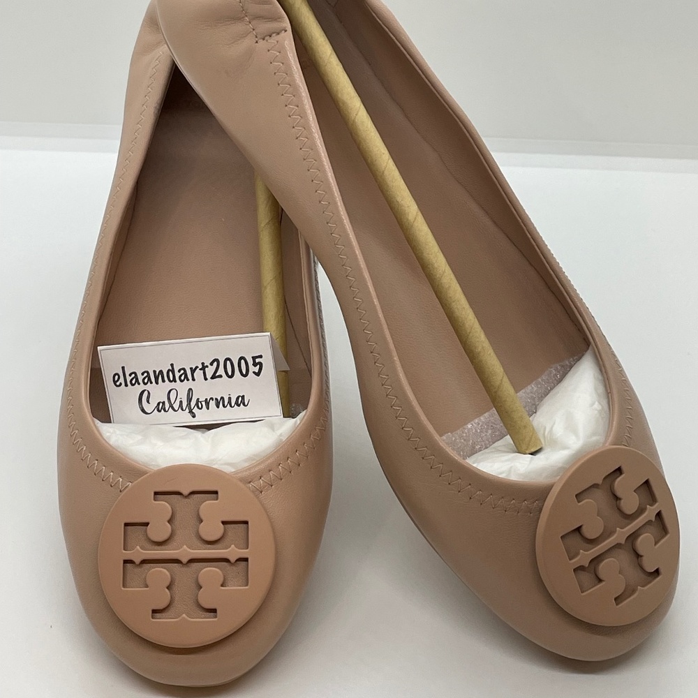 Tory Burch New in box!  Minnie Travel Ballet with logo  Glam Sand Size 7